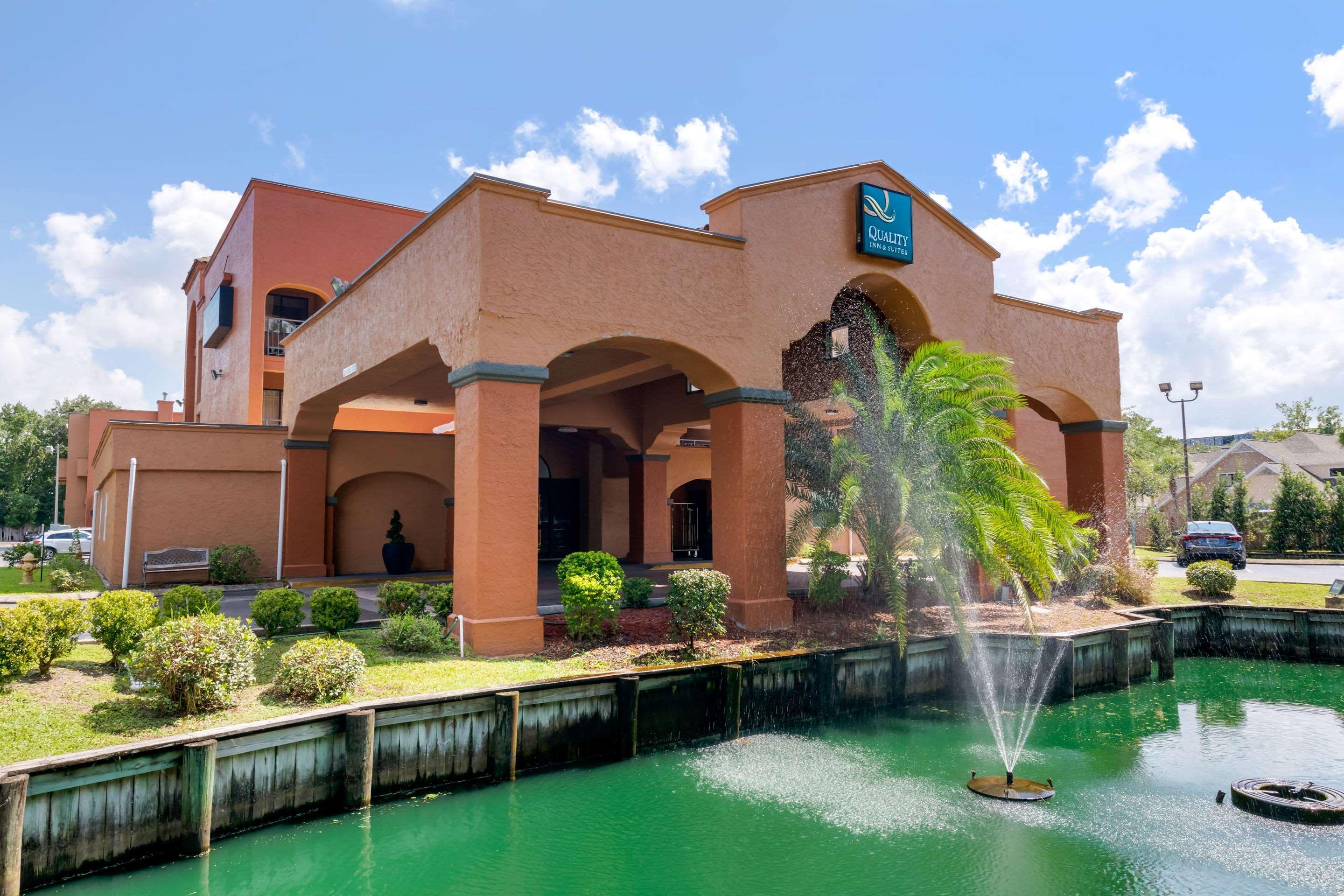 Quality Inn & Suites Jacksonville-Baymeadows Exterior photo