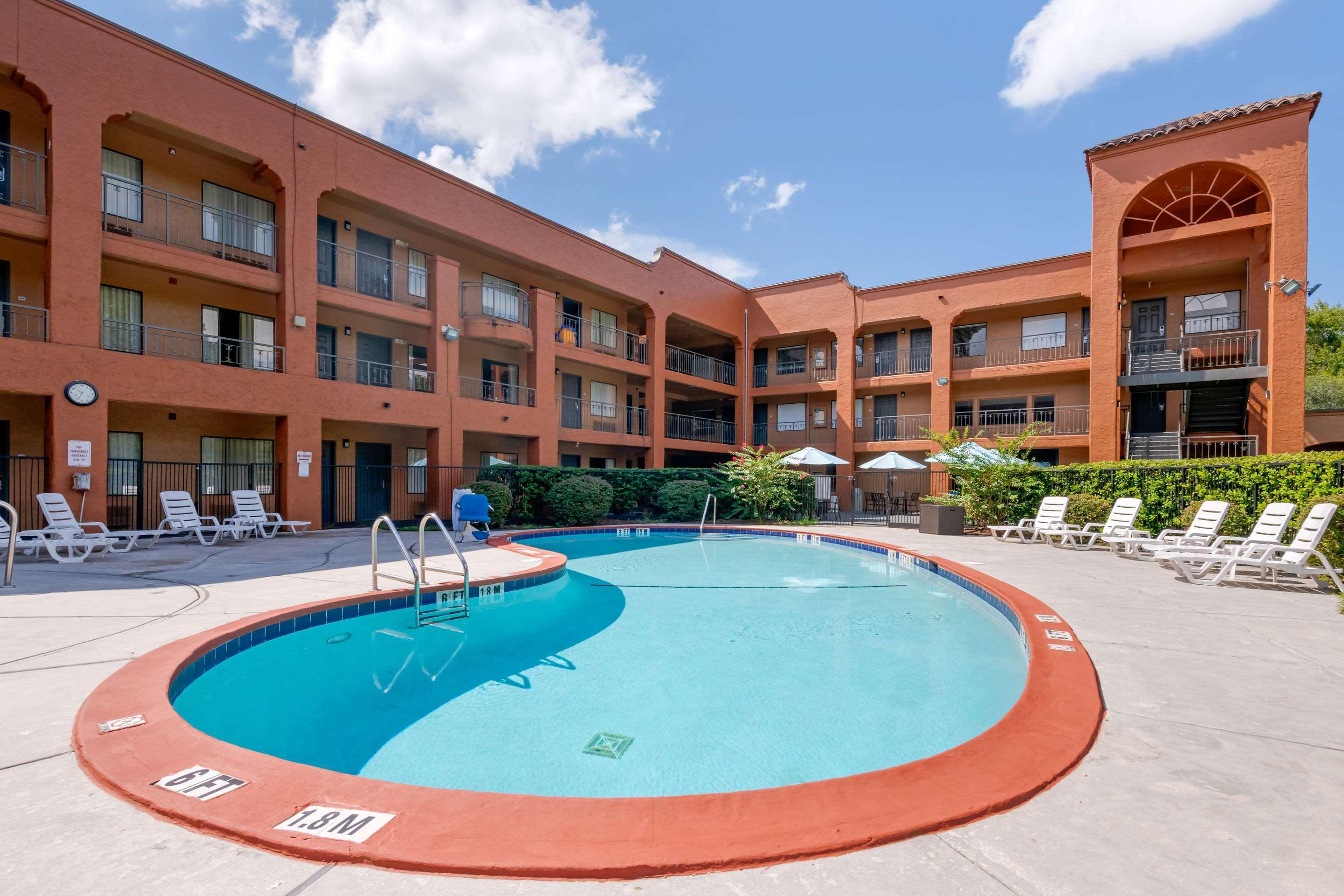 Quality Inn & Suites Jacksonville-Baymeadows Exterior photo
